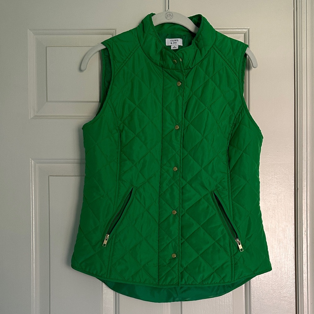 Crown & Ivy Emerald Quilted Vest